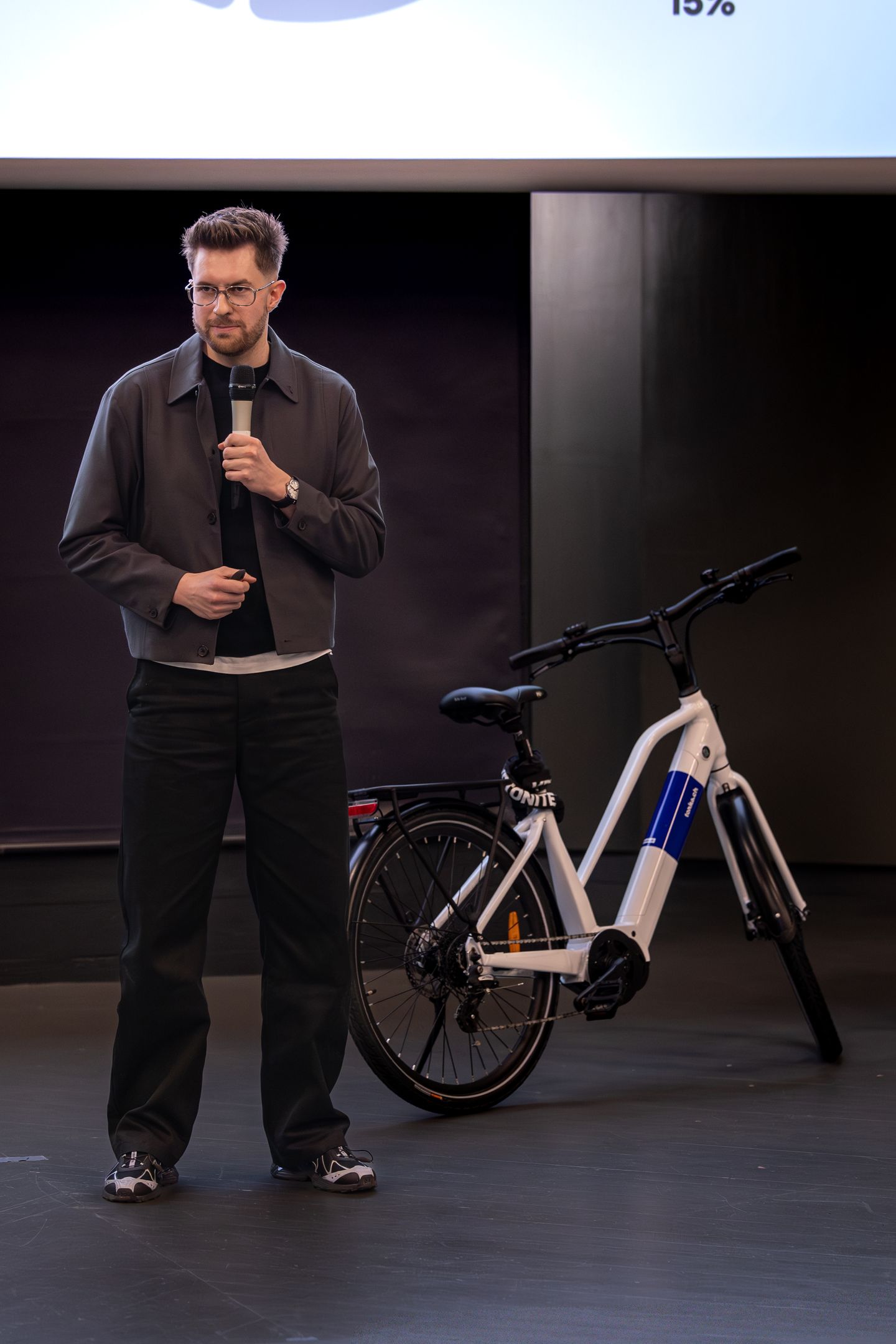 Timothée Duran, founder and CEO of Torks, during his pitch at the Décarbone ta boîte 2026 competition